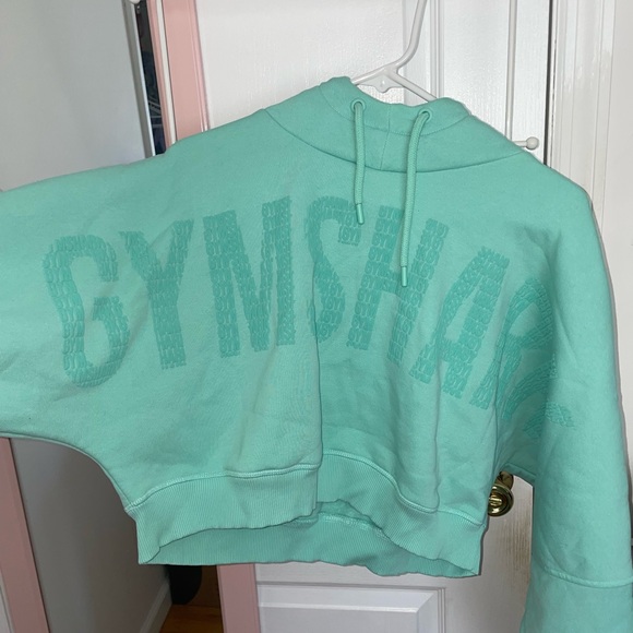 Cropped Gymshark hoodie size medium - Picture 3 of 4